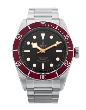 Browse our selection of automatic watches from prestigious brands such as Blancpain, Bell & Ross, Breitling and Rolex.